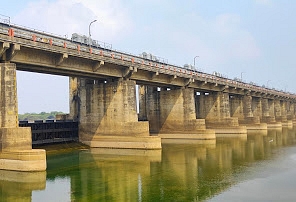 Dowleswaram Barrage