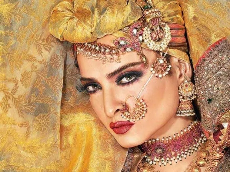 rekha hd cute face wallpapers