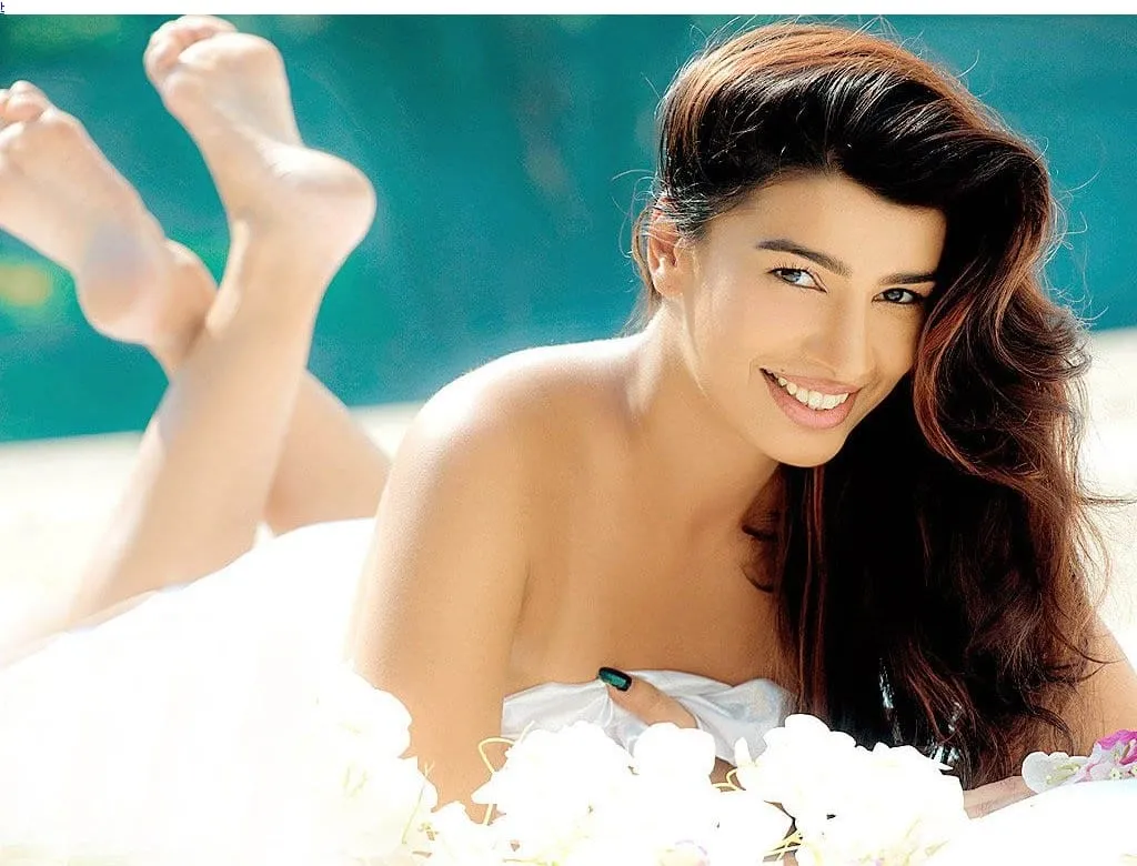 mink brar wallpaper