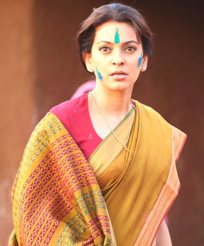juhi chawla hd gulab gang wallpapers
