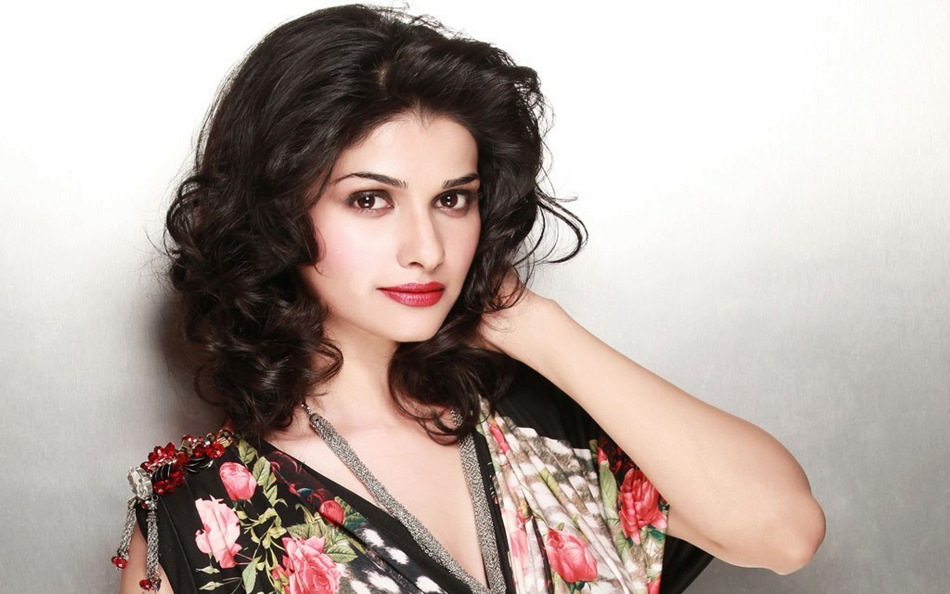 Prachi-Desai-HD-Photos
