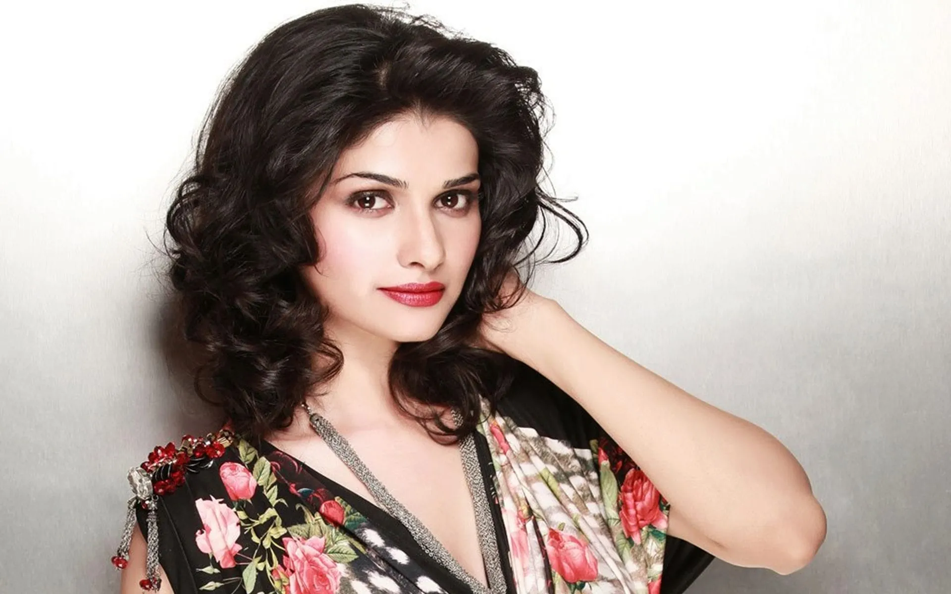 prachi desai hd photos
