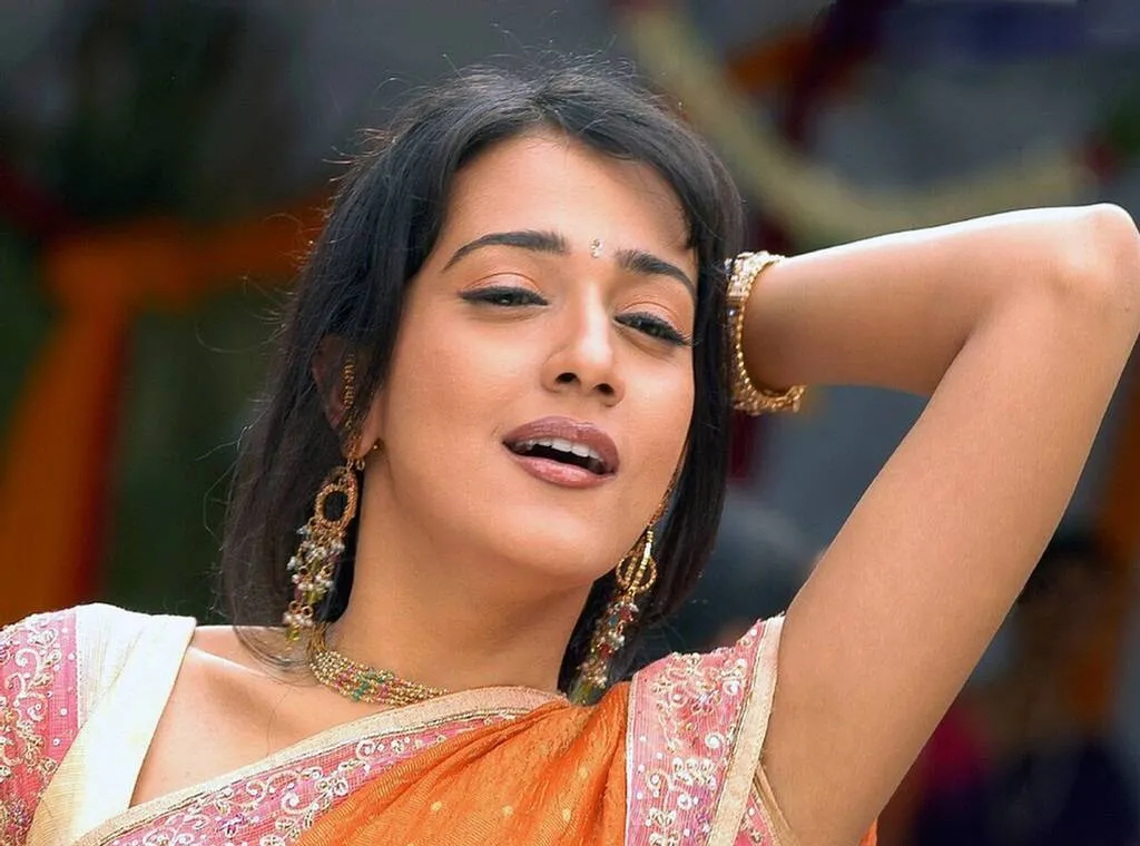 xcitefun neha jhulka wallpapers