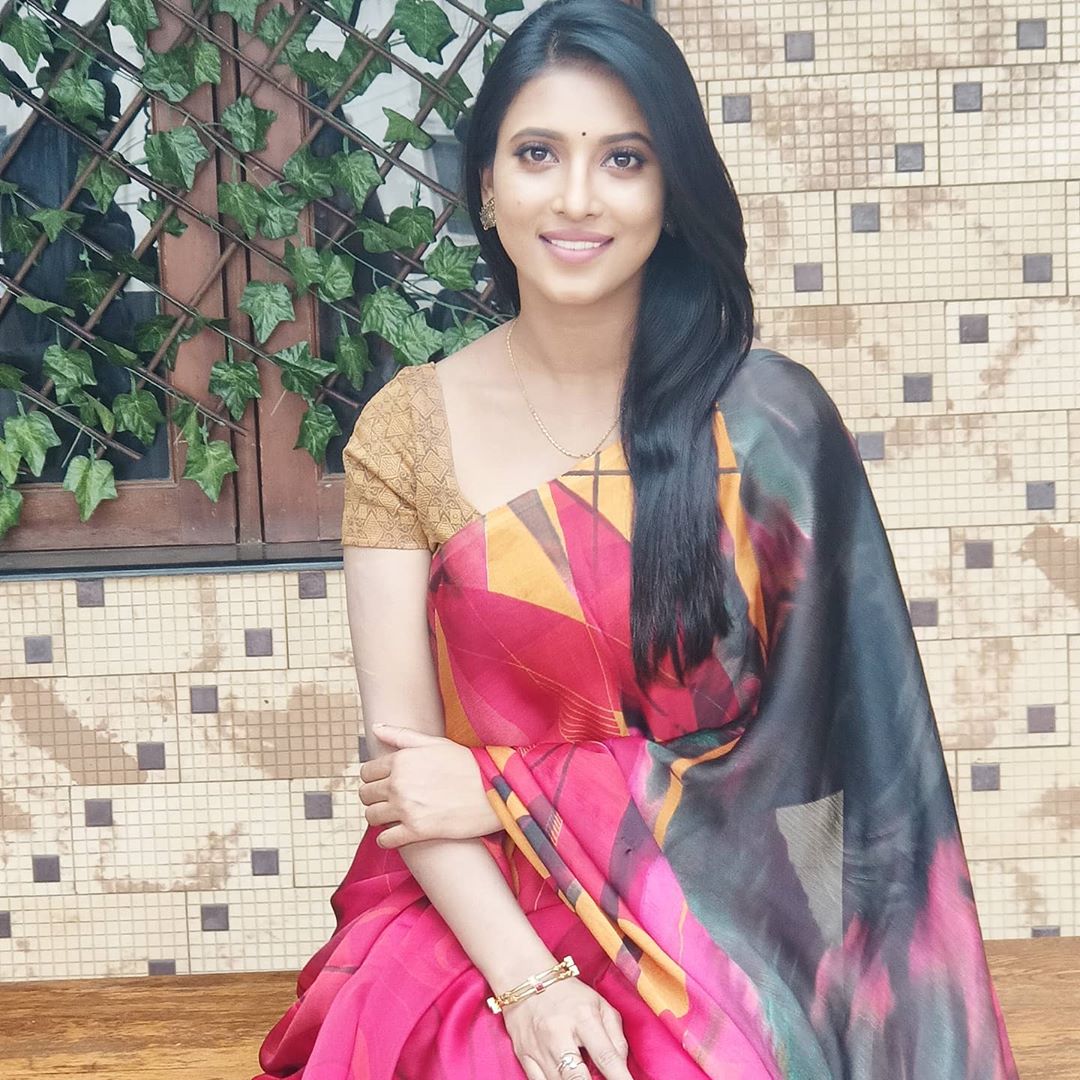 Kannada Actress Saree Wallpapers