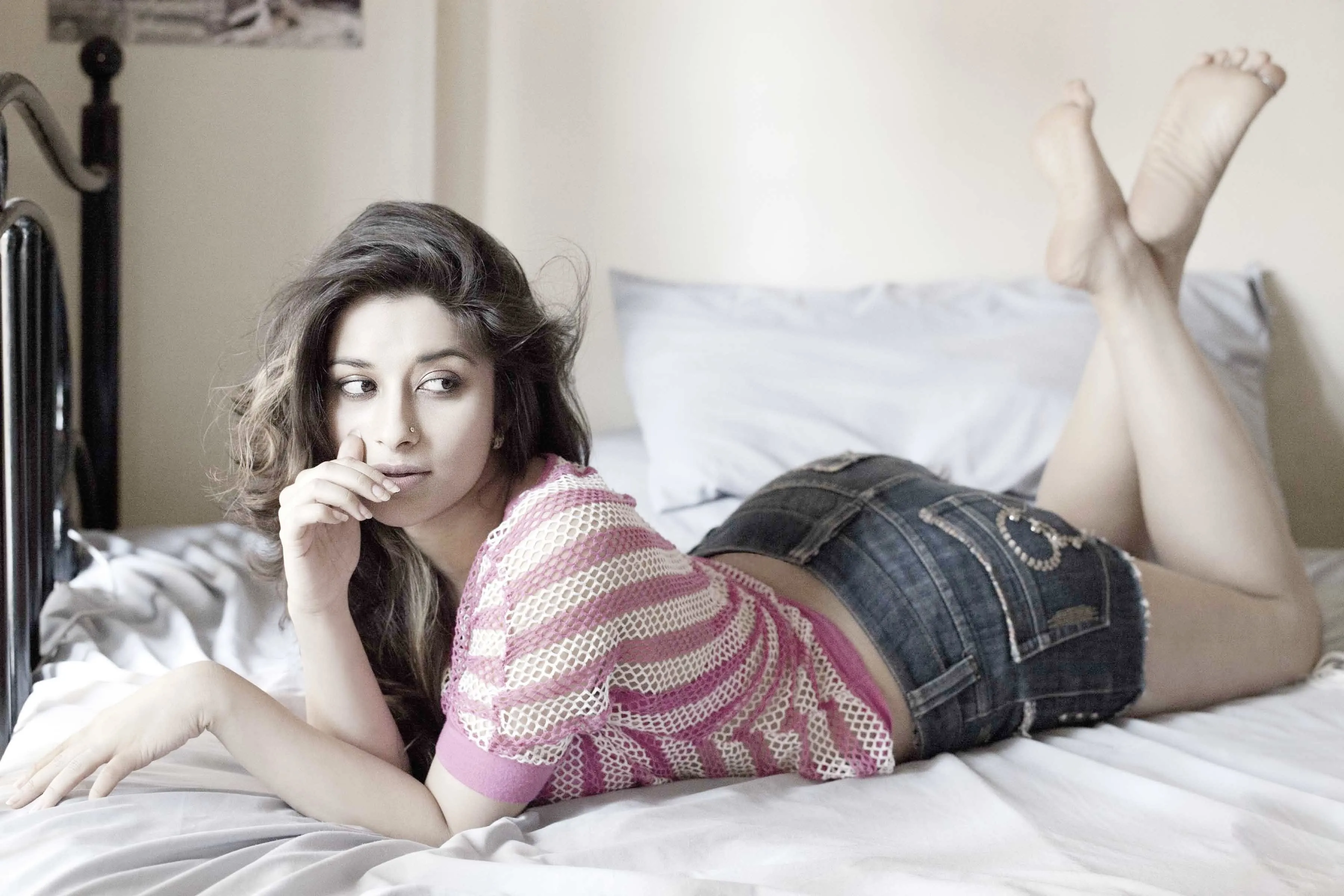 free hottest hd actress madhurima banerjee pics