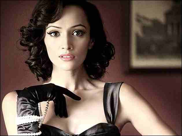 Dipannita-Sharma-Bra-Breast-Boobs-Size