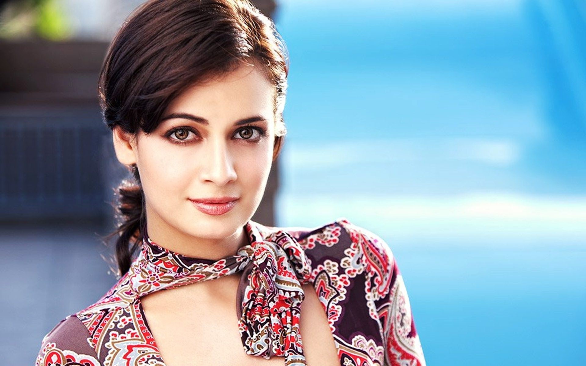 Indian_Actress_Model_Dia_Mirza_HD_Wallpapers
