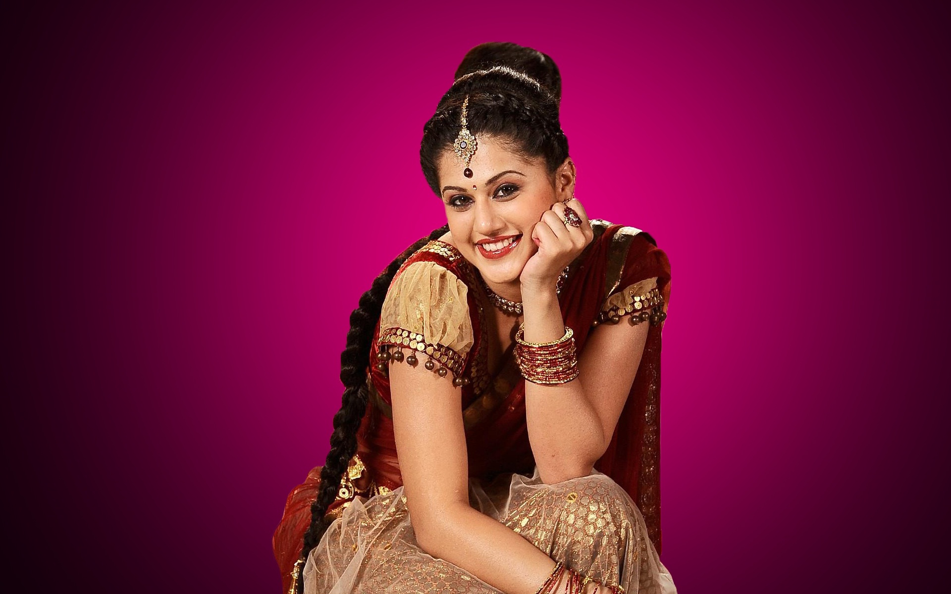 Taapsee-Pannu-cuteness-overloaded