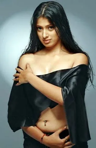 laxmi rai pretty hd wallpapers hot images