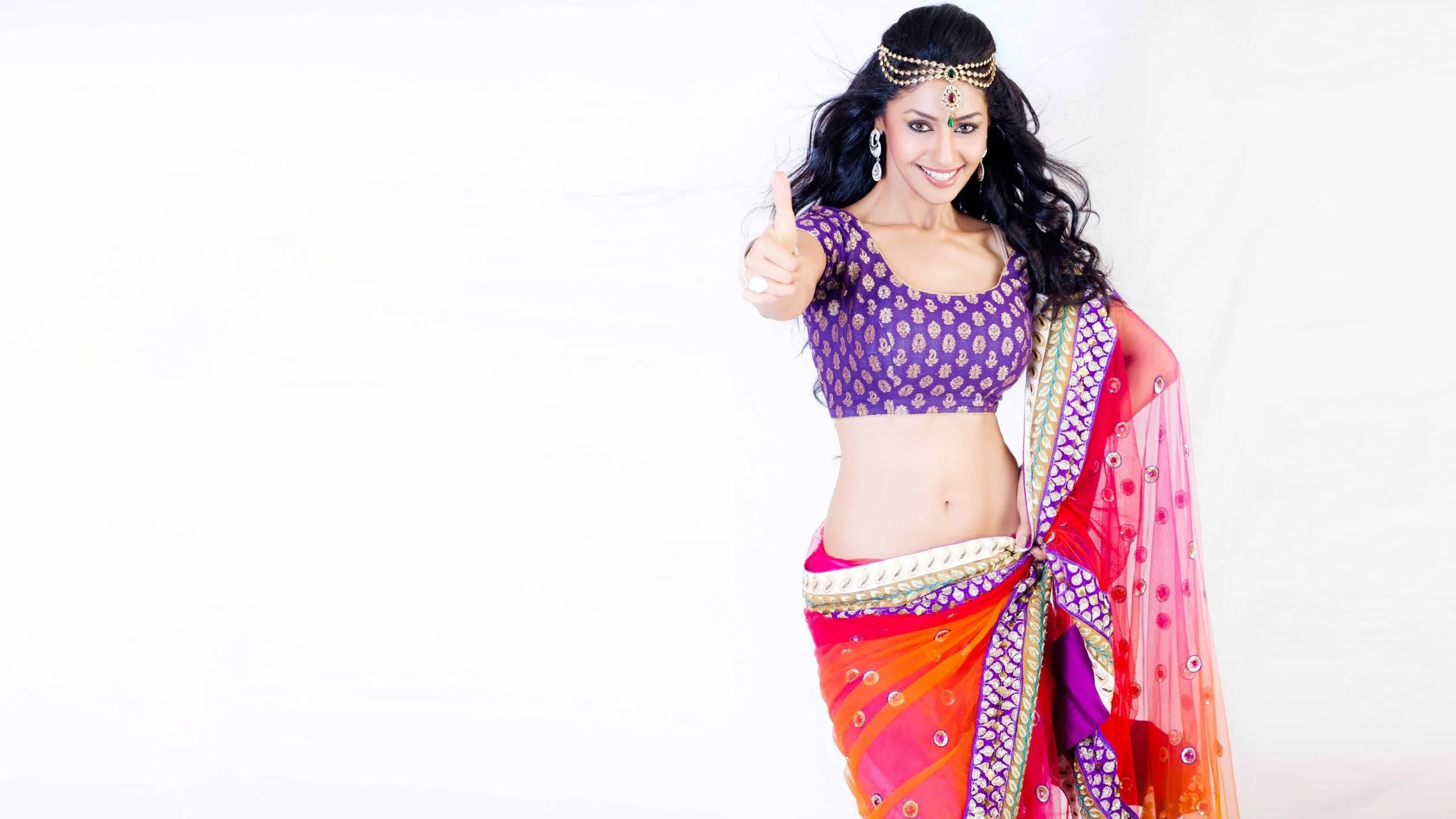 actress mahek chahal hd wallpapers