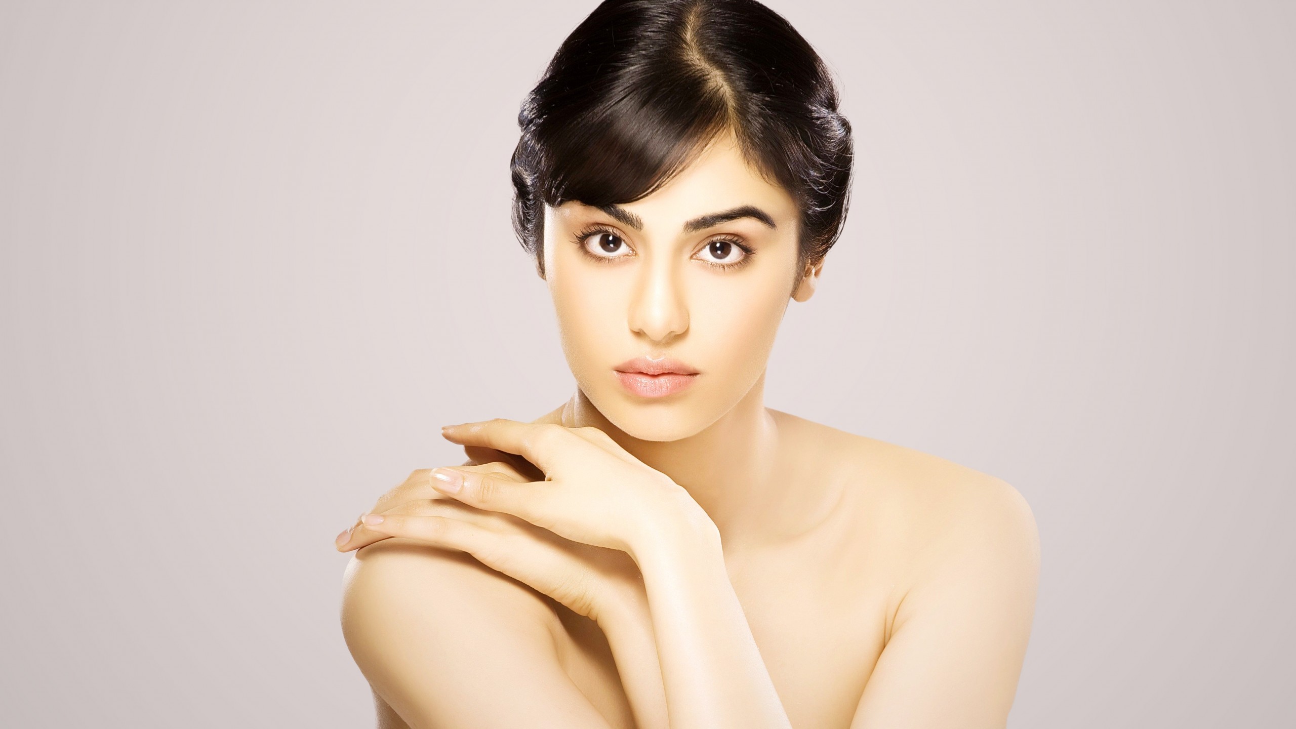 adah-sharma-2560x1440-indian-actress