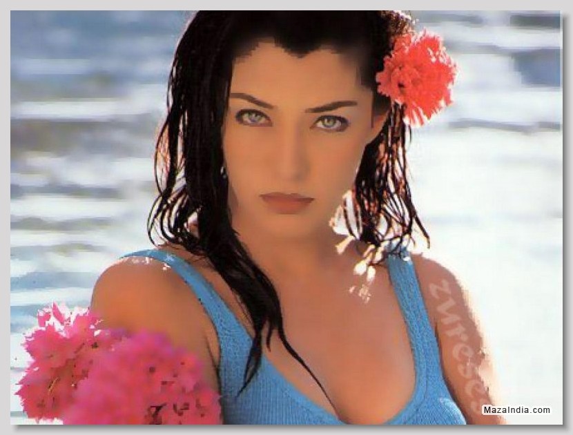 aditi govitrikar 2