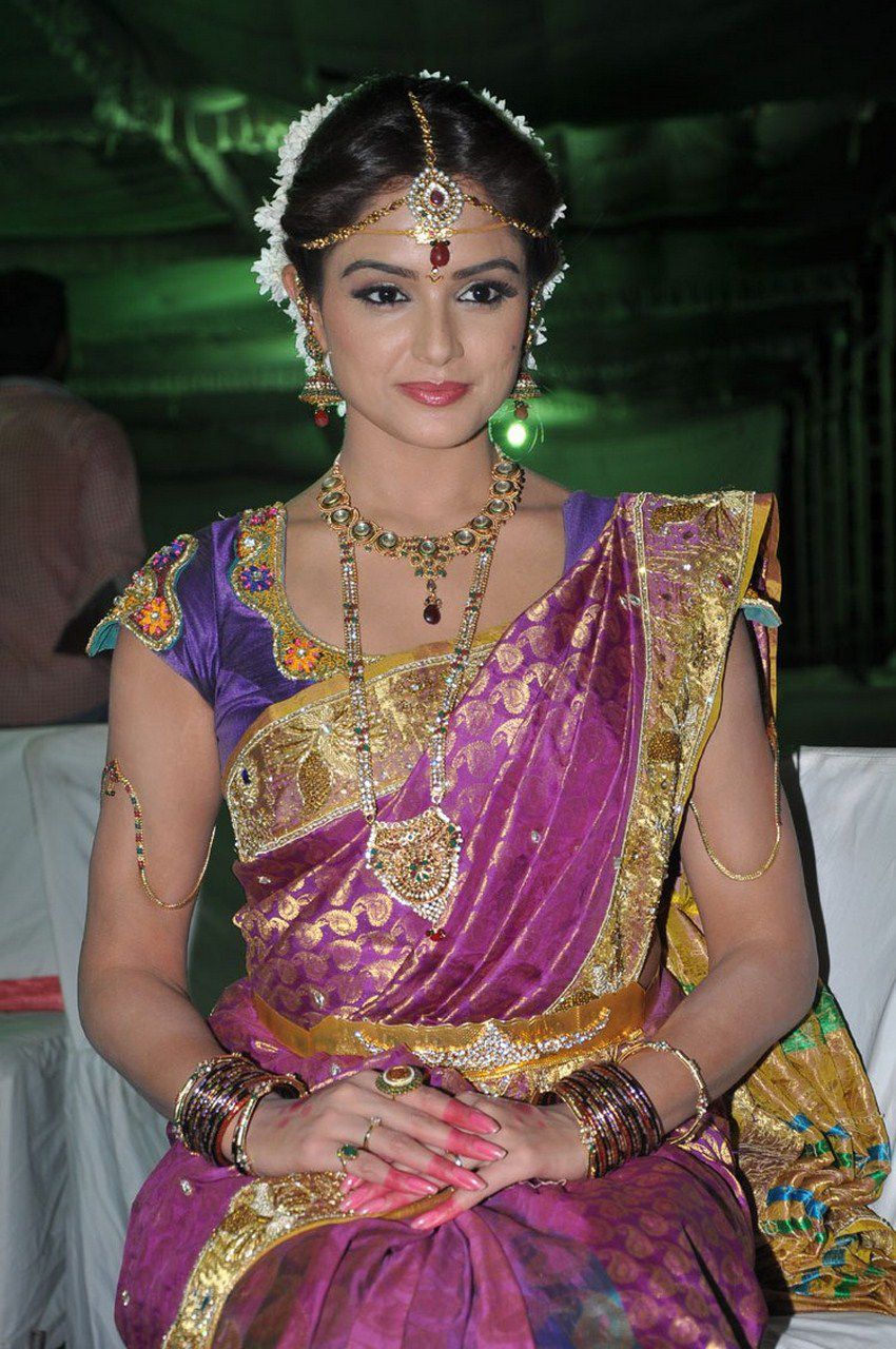 asmita_sood_telugu_actress_saree_stills_