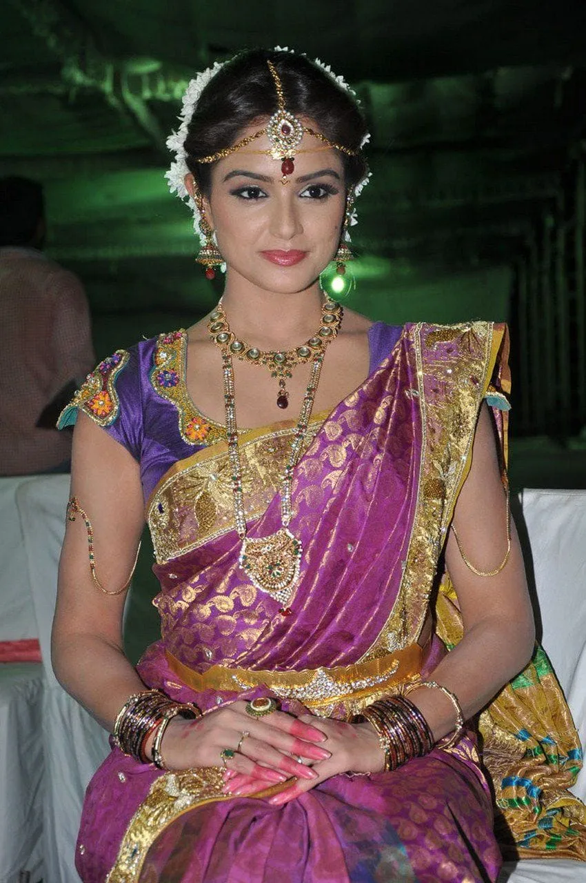 asmita sood telugu actress saree stills 