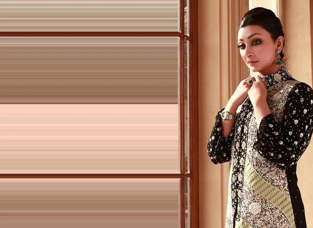 ayesha khan photos