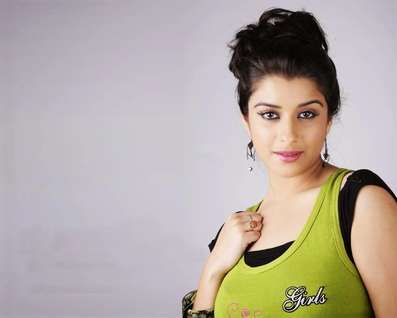 madhurima banerjee hot sexy wallpaper
