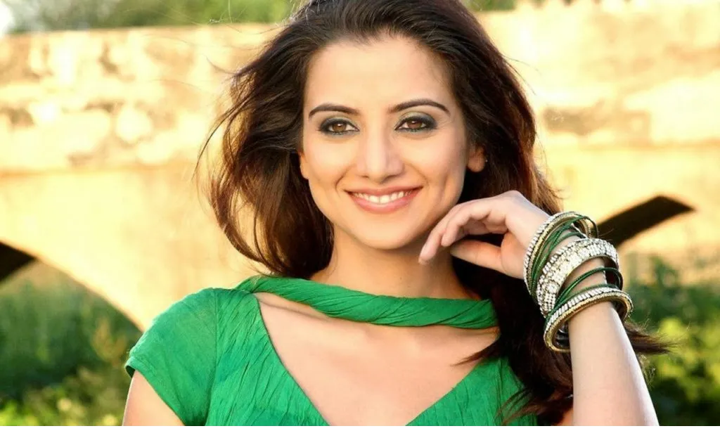 	beautiful kulraj randhawa lucky kabootar 