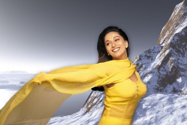 beautiful-madhuri-dixit-hd-wallpaper-2018
