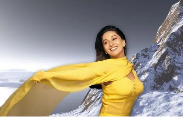 beautiful madhuri dixit hd wallpaper 2018