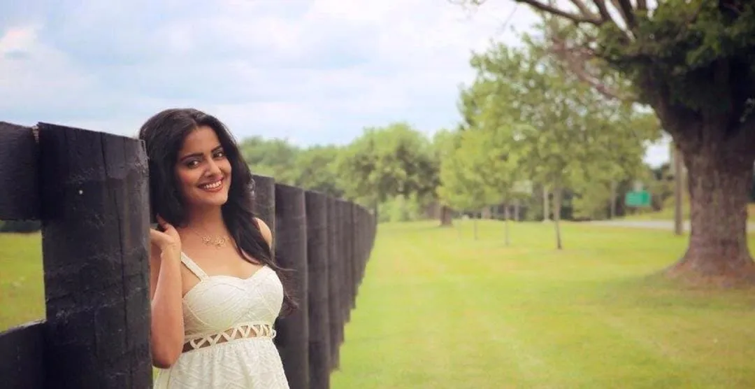 beautiful vishakha singh wallpaper