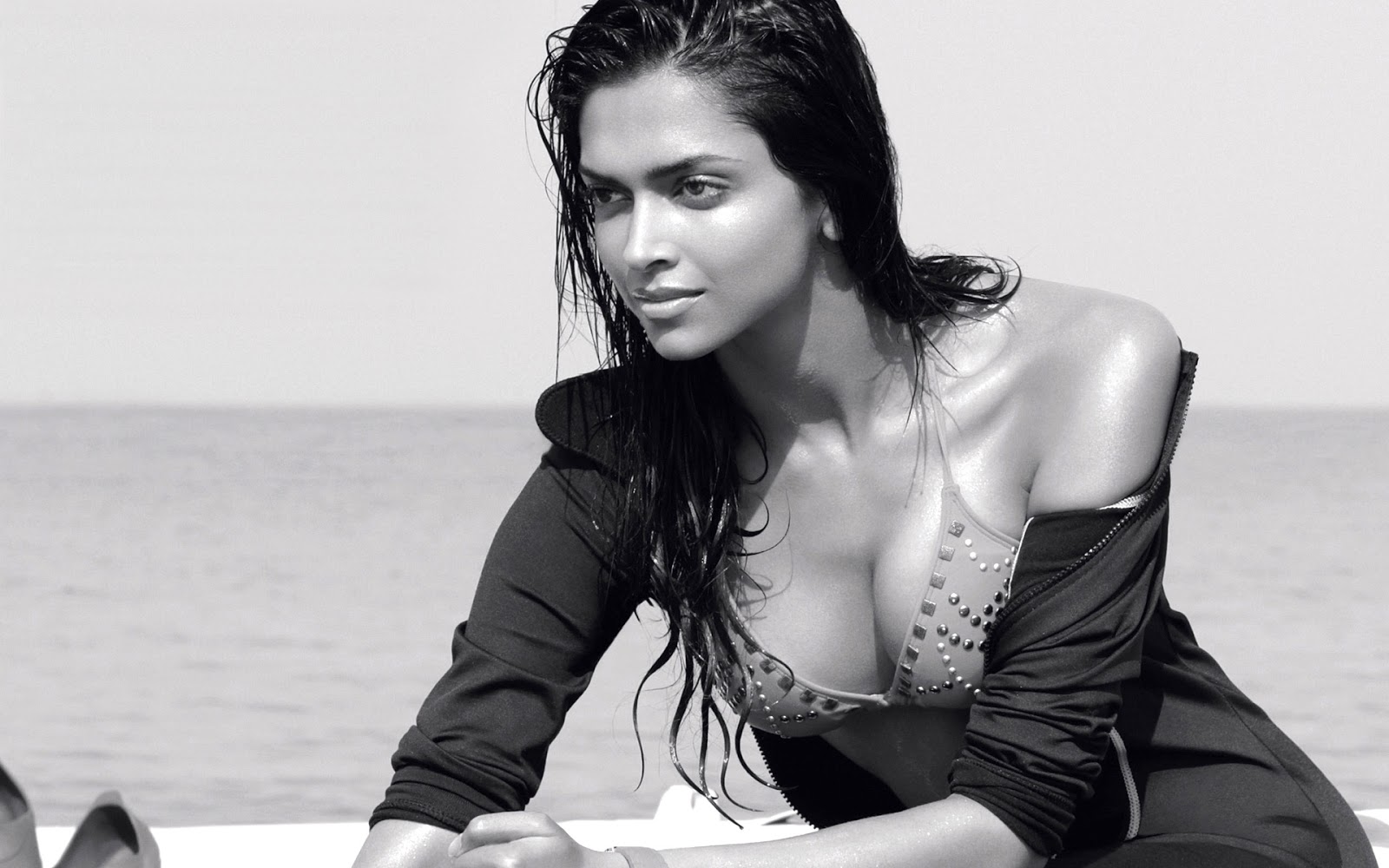 deepika padukone hot hd wallpaper