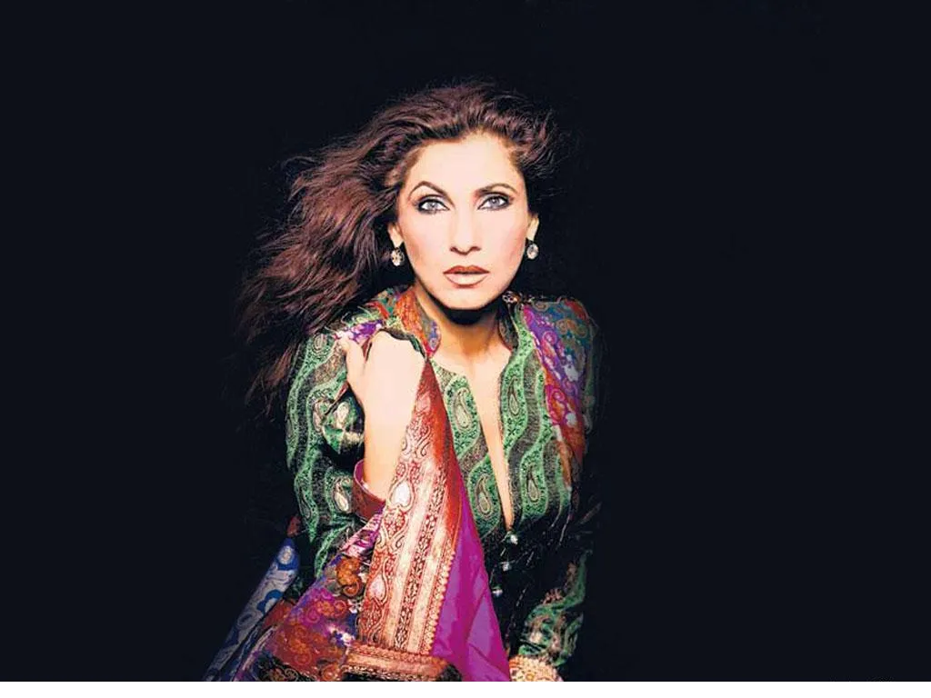 dimple kapadia wallpaper