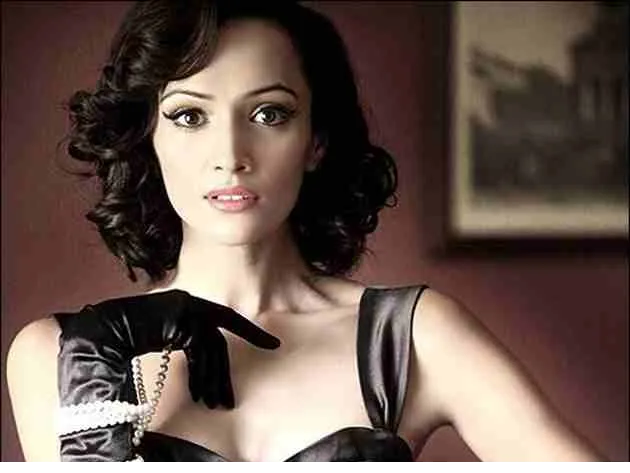 dipannita sharma bra breast boobs size