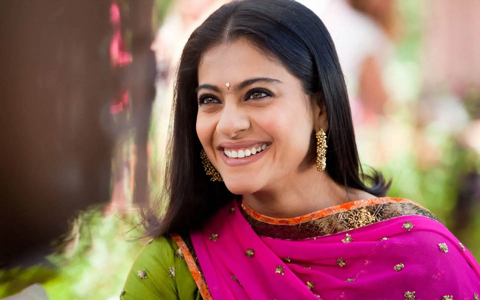 download free kajol hd wallpapers