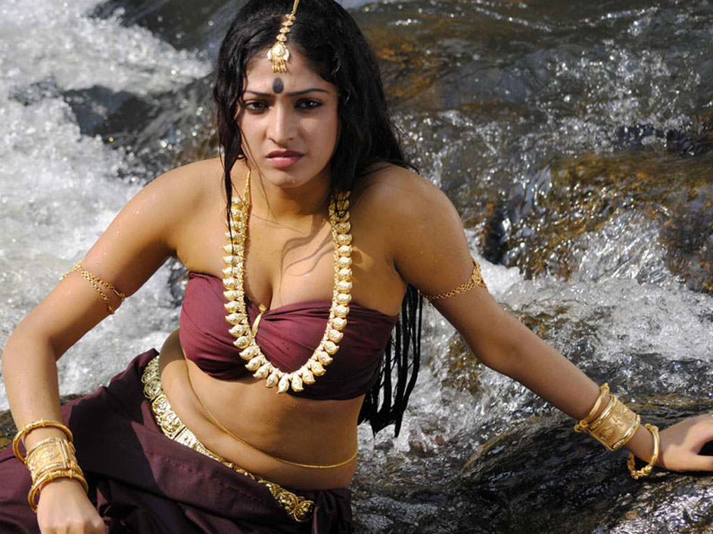 Haripriya-HD-beach-Wallpaper