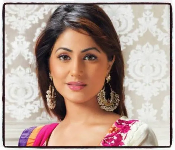 hina khan hd sweet wallpaper