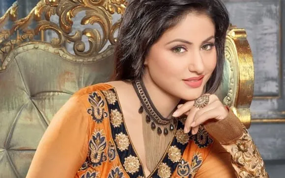 hina khan 2 t2