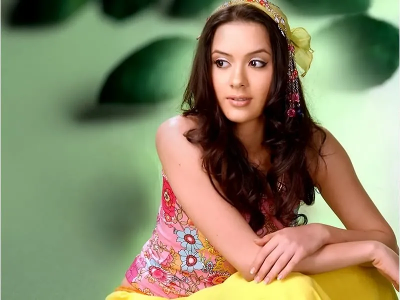 isha sharvani hot wallpapers