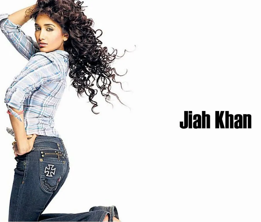 jiah khan in jeans 8691