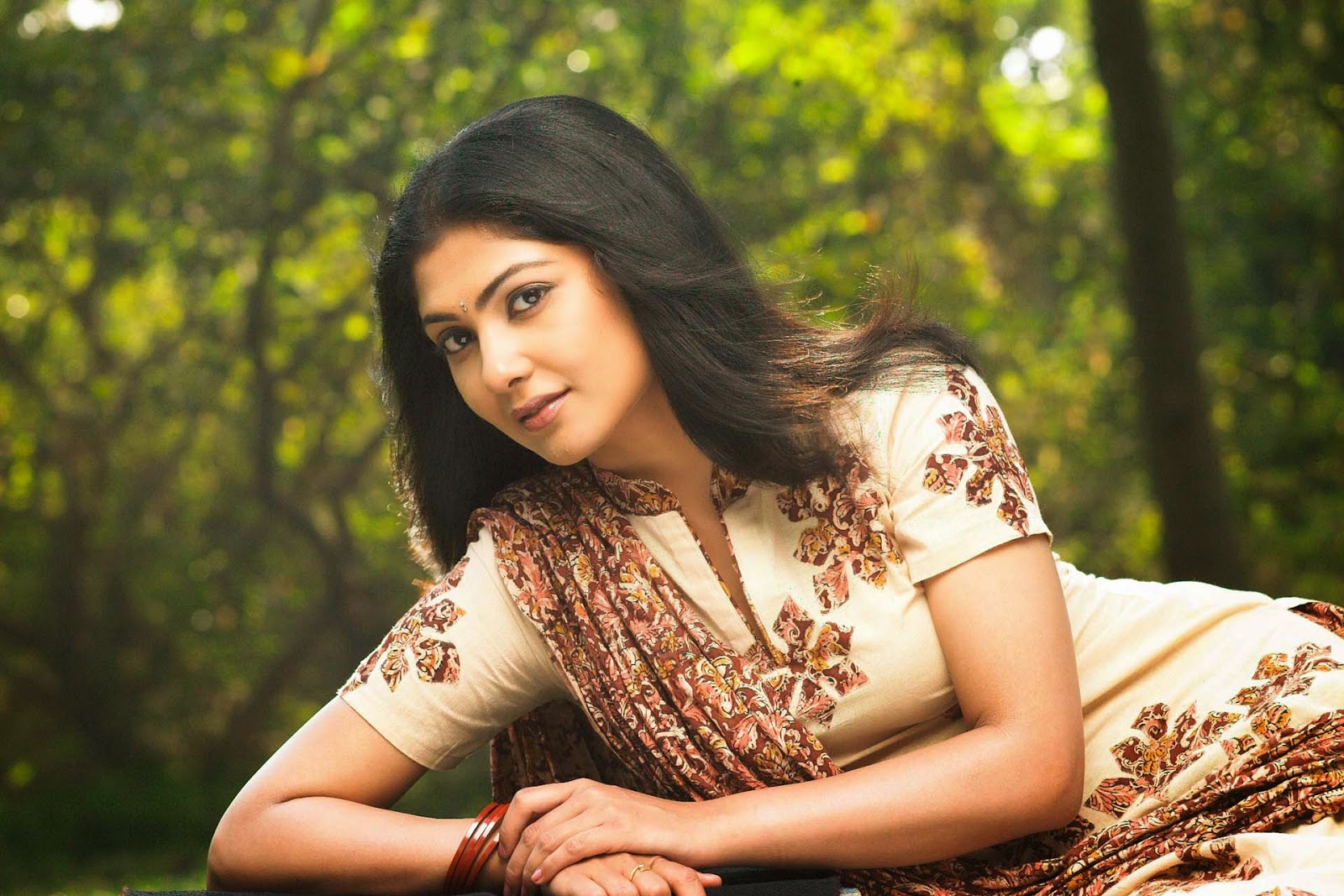 kamalini mukherjee pics