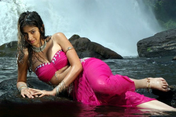 lakshmi-rai-hot-pics-collection