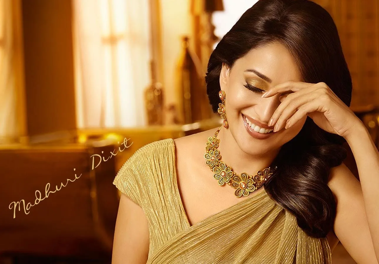 madhuri dixit smile photo