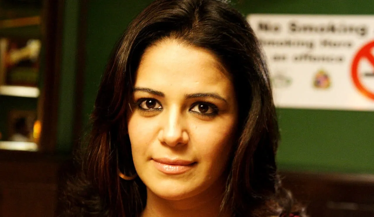 mona singh wallpaper