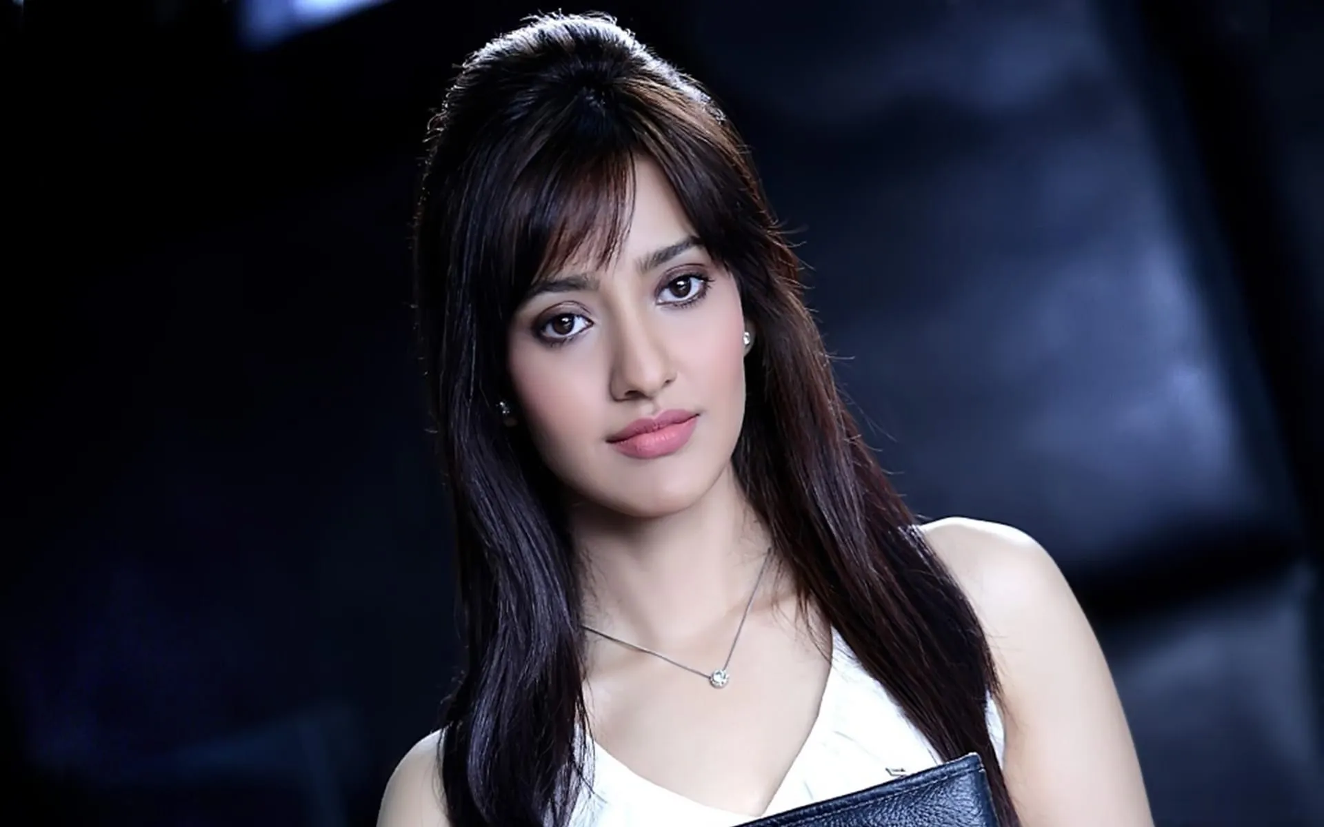 neha sharma biography wallpapers