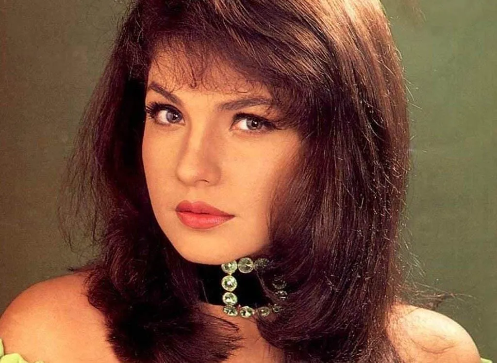 pooja bhatt hd photo