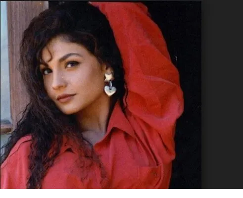 pooja bhatt full hd wallpapers