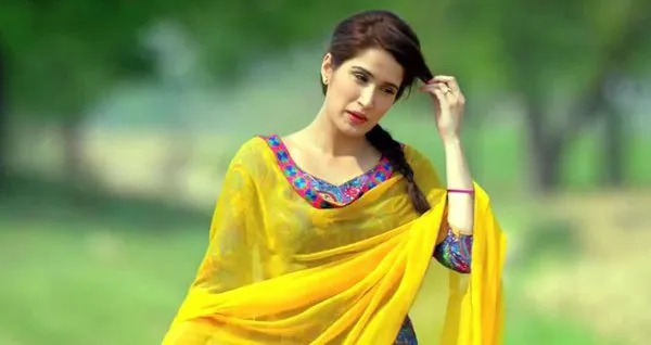 sagarika ghatge pics