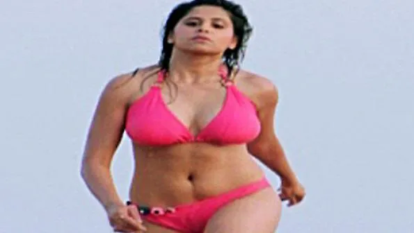 sai tamhankar bikini no entry mazaindia.com