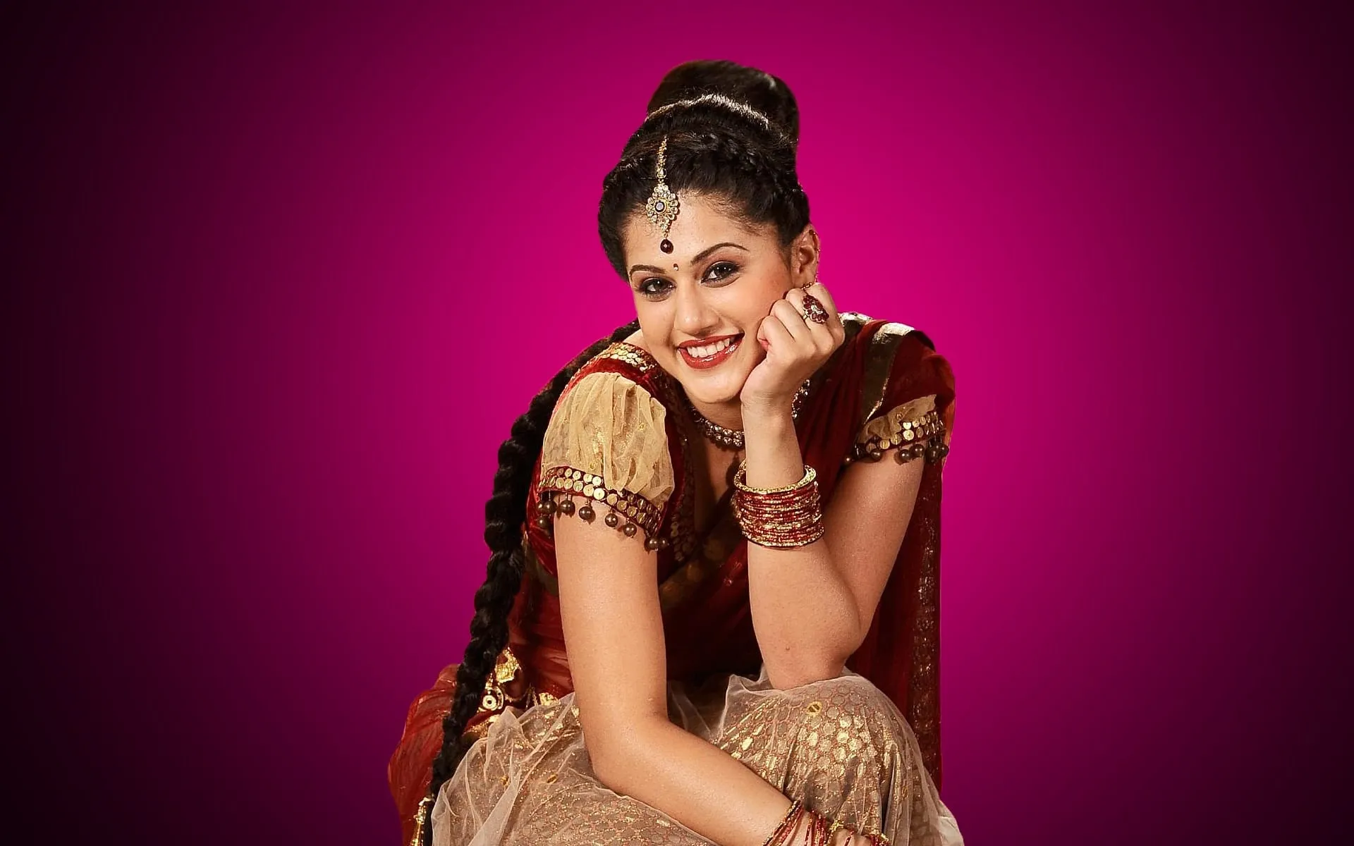 taapsee pannu cuteness overloaded