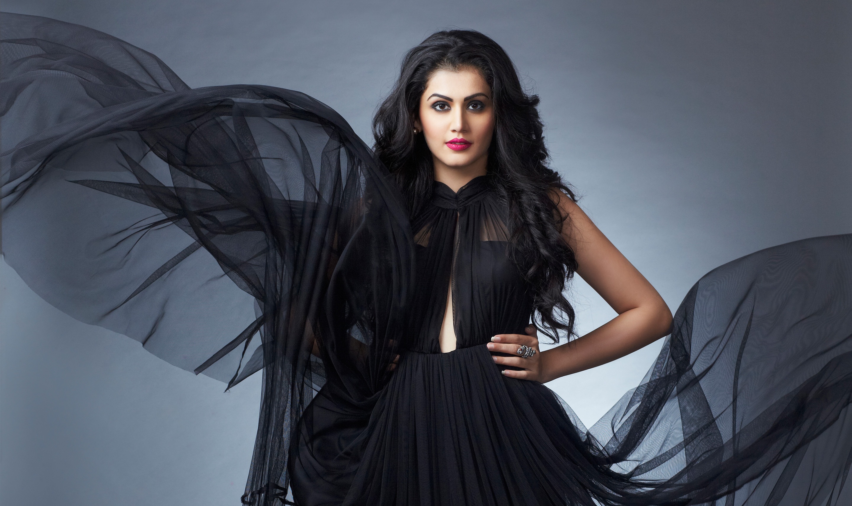 tapsee_pannu_4k-wide-wallpapers