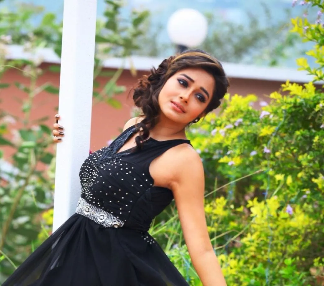 tina dutta beautiful wallpaper pic