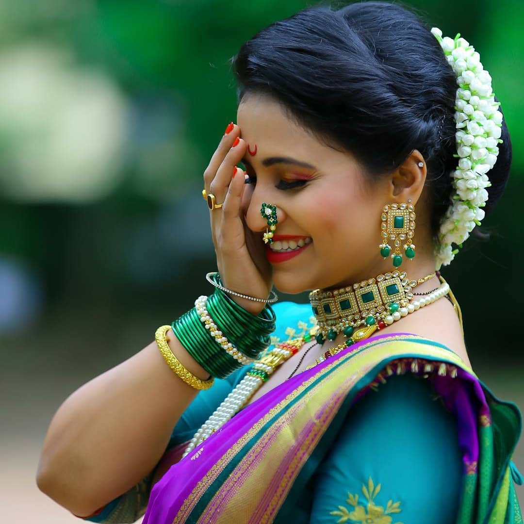 HD Marathi Actress Wallpapers in Saree